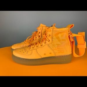 NIKE SF AF1 mid (OBJ)
